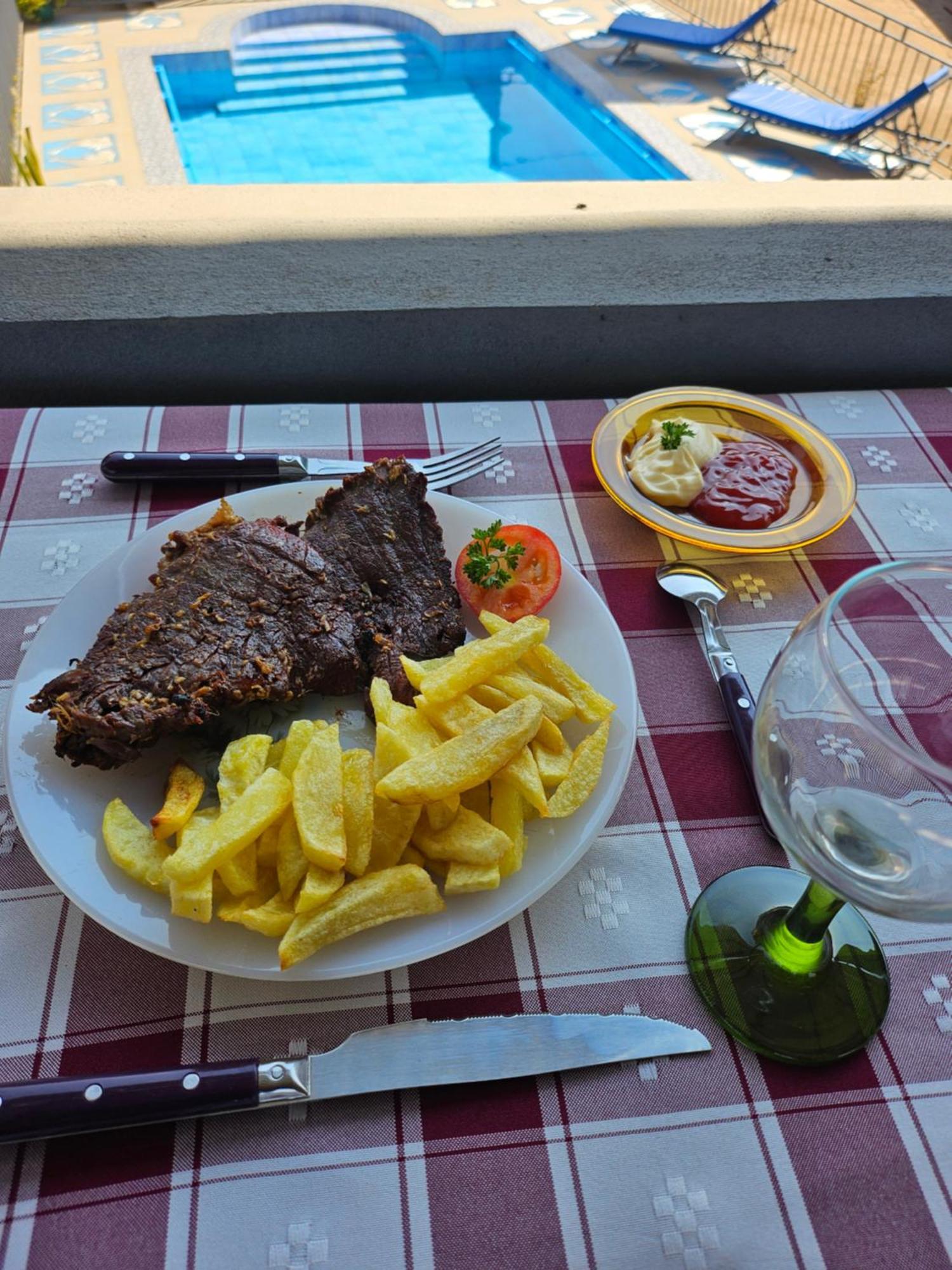 Chez Joel Bed and Breakfast Antsirabe Buitenkant foto