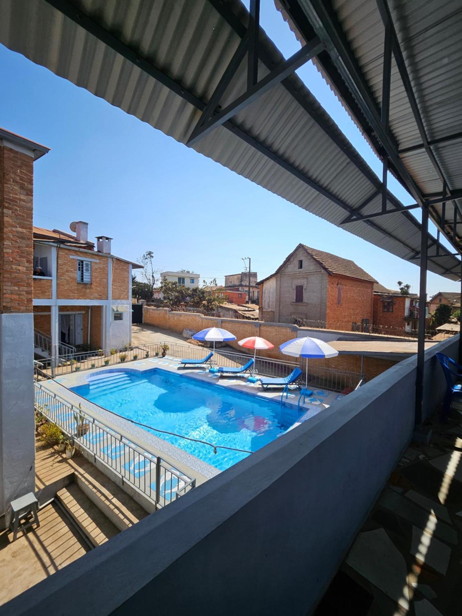 Chez Joel Bed and Breakfast Antsirabe Buitenkant foto