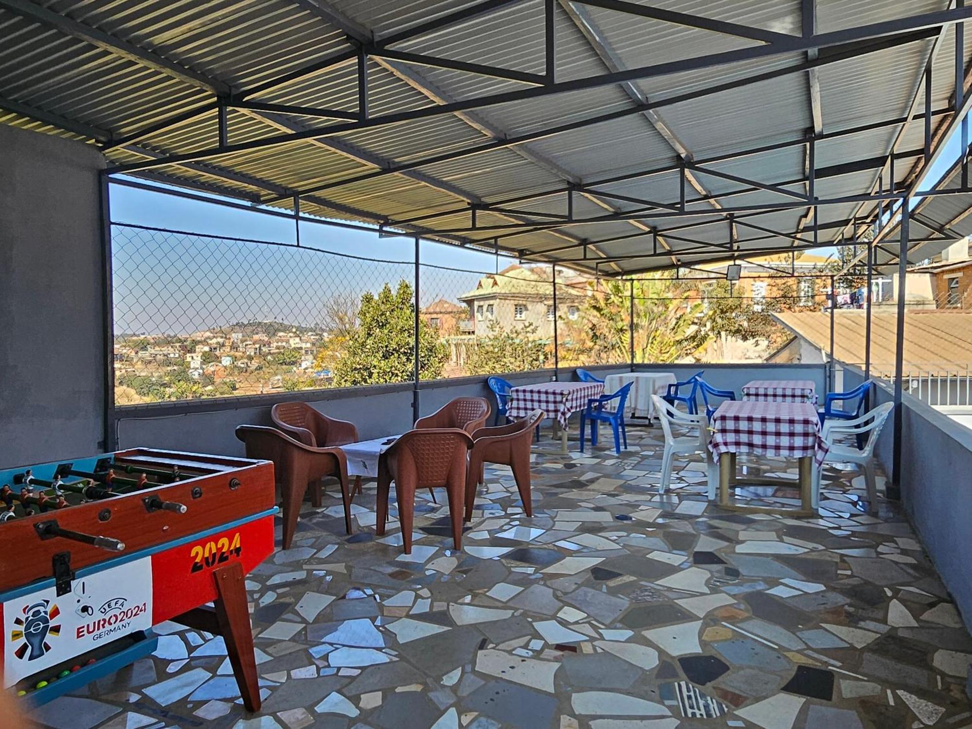 Chez Joel Bed and Breakfast Antsirabe Buitenkant foto