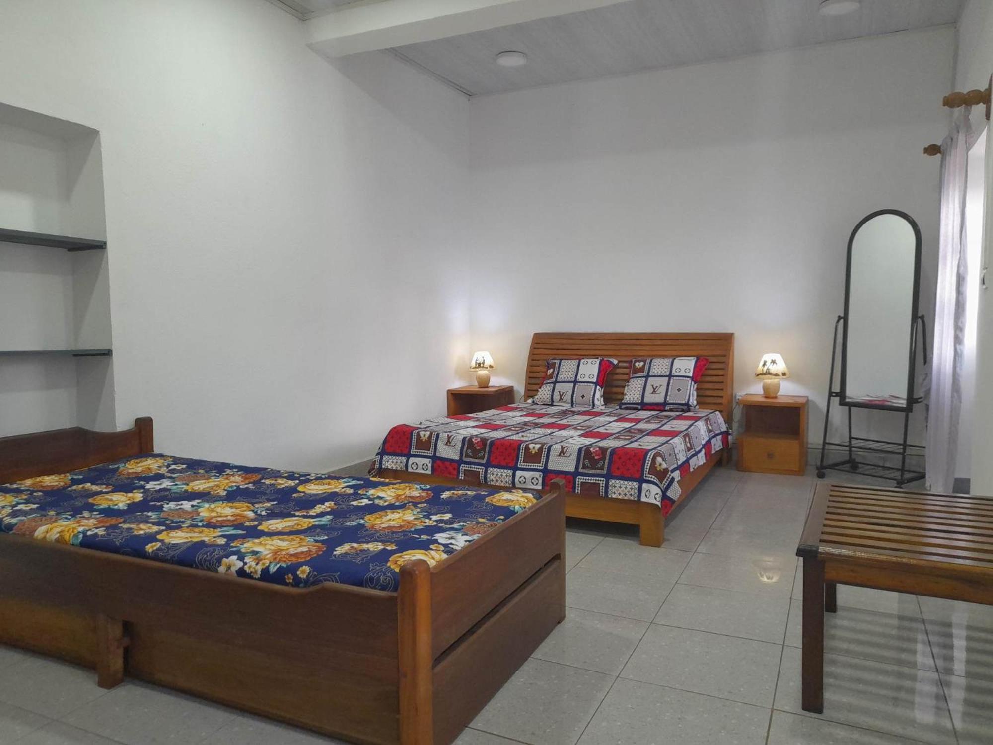 Chez Joel Bed and Breakfast Antsirabe Buitenkant foto